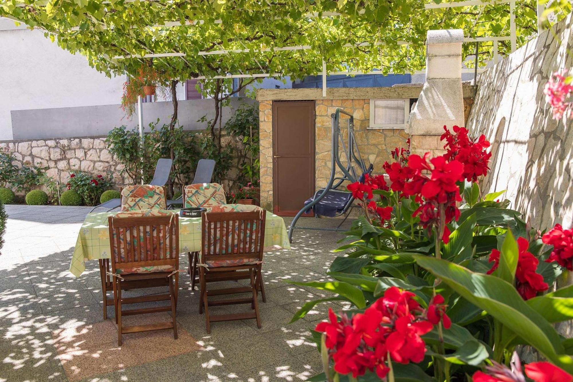 Apartment Karla Bribir  Luaran gambar